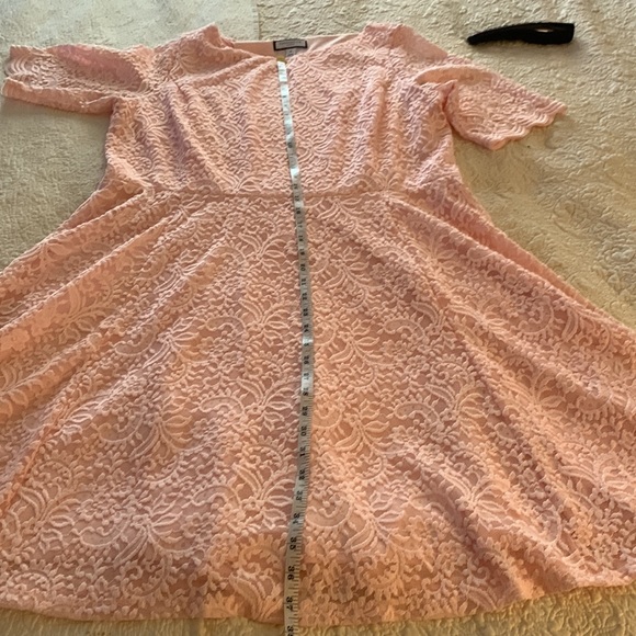 CHARTER CLUB pull over knee length dress, with scalloped cuff sleeves. (lace) - Picture 13 of 13